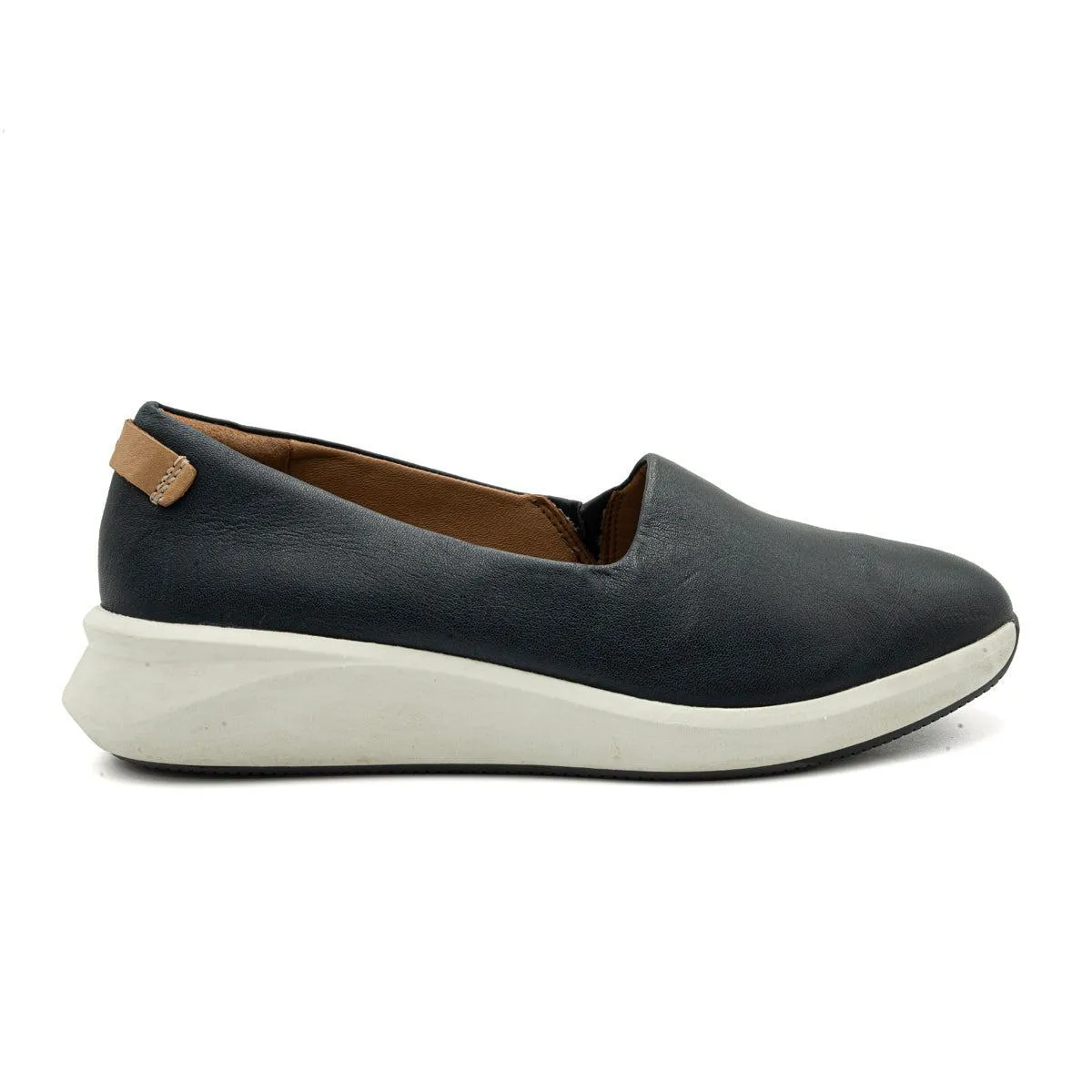 Clarks Un Rio Vibe Low-Top Sneakers Leather Blue Colour For Women