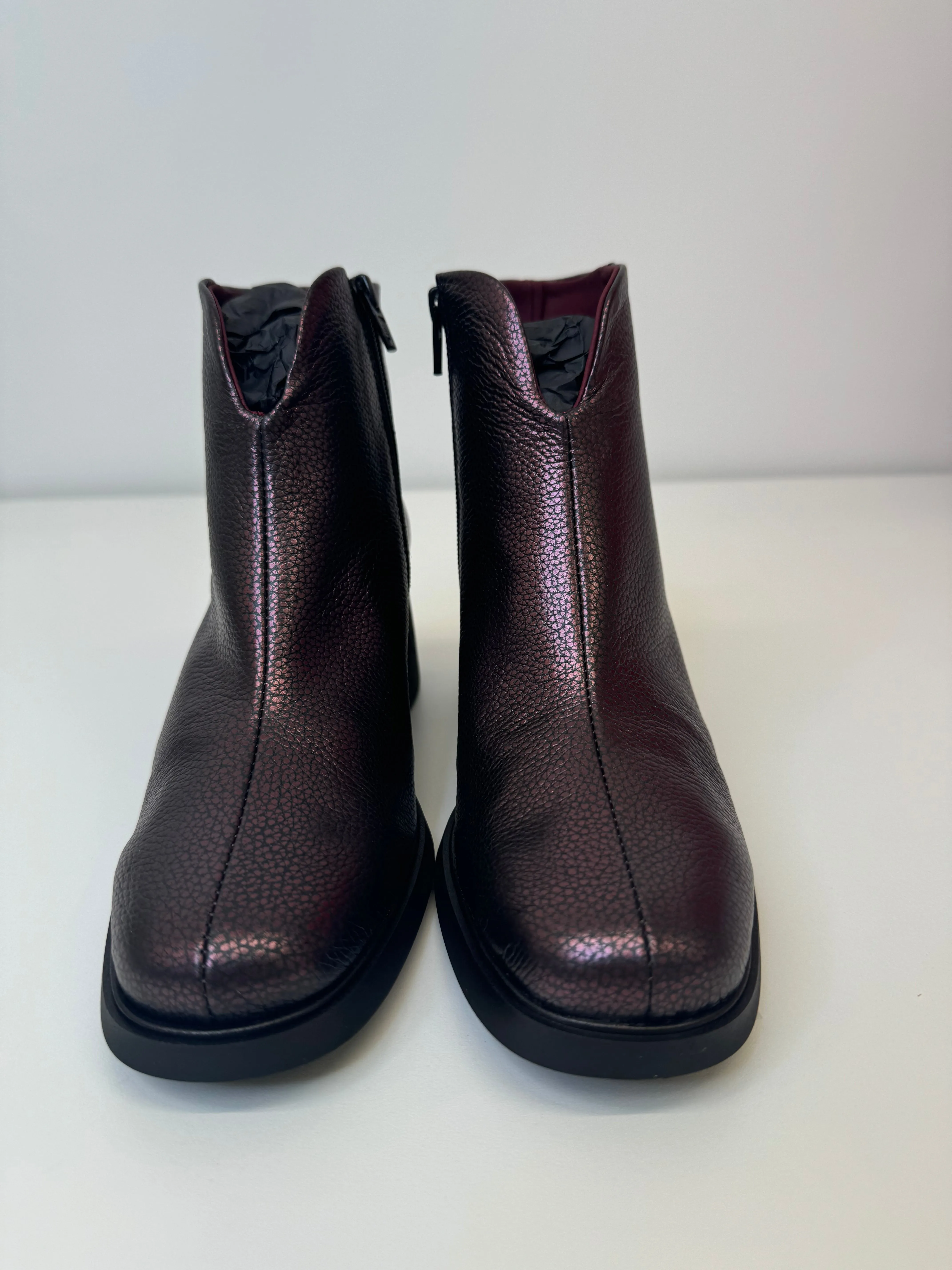 JOSE SAENZ Metallic Purple Boots