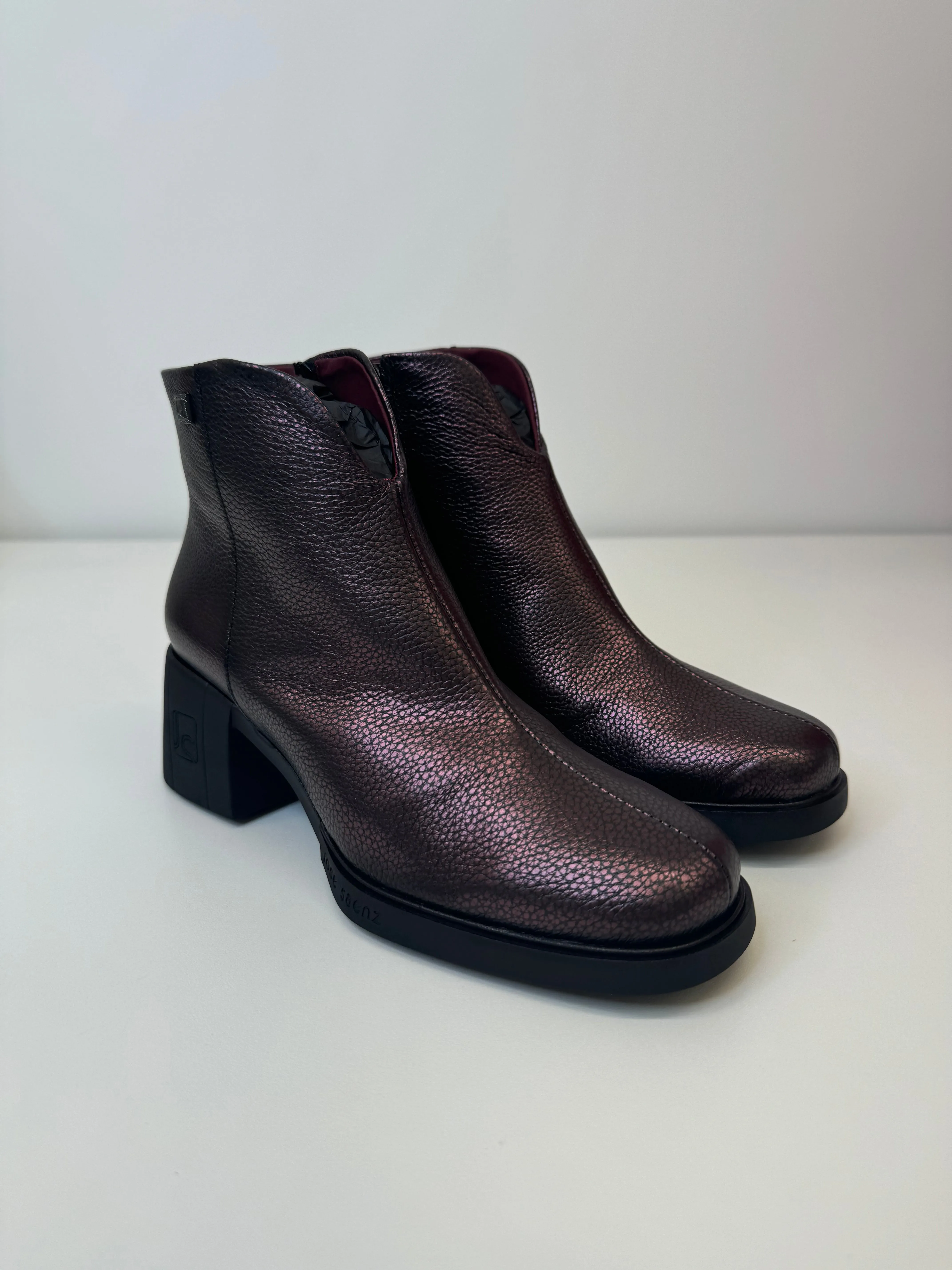 JOSE SAENZ Metallic Purple Boots