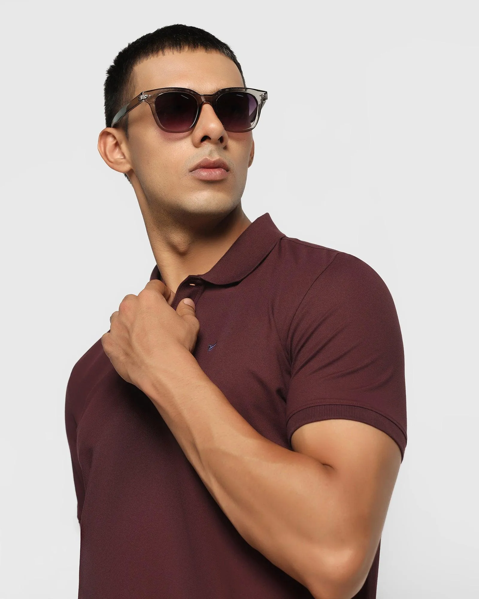 Must Haves Polo Wine Solid T-Shirt - Yuki